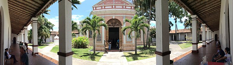 Archivo:Panorámica del patio interno del Museo de Barquisimeto