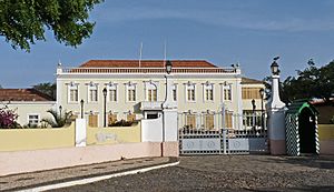 Archivo:Praia-Palácio Presidencial (1) (cropped)