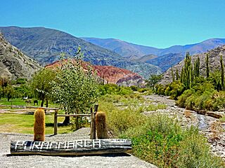 Purmamarca - Argentina (34150485881).jpg