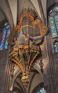 Archivo:Strasbourg Cathedral Organ - Diliff