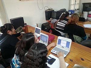 Archivo:Talleres Empedrado y San Luis - Trabajo colaborativo con Redes Escolares - Conectar Igualdad - Corrientes 02