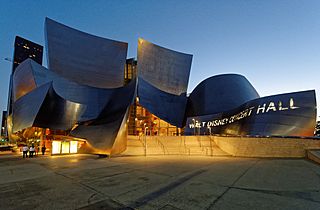 Walt Disney Concert Hall at sunset June 2013.jpg