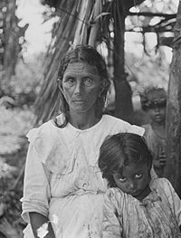 Archivo:1919 Native woman and child in Baracoa, Cuba