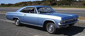Archivo:1965 Chevrolet Impala 300 hp V8 big Block Engine