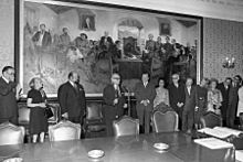 1971. Julio, 2. Tito Salas en la develación de su cuadro Los Causahabientes.jpg