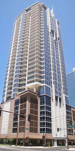 Archivo:44 Monroe - 2009-07-06 - SWC