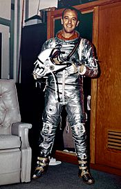 Archivo:Alan Shepard in Mercury flight suit