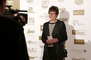 Archivo:Austrian Sportspeople of the Year 2014 red carpet 05 Annemarie Moser-Pröll