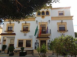 Archivo:Ayuntamiento de Canjáyar (2)