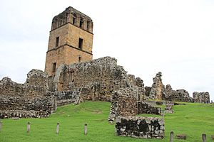 Archivo:Cabildo en las ruinas de Panamá Viejo