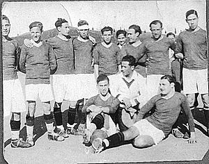 Archivo:Club Deportivo Toledo (por entonces Toledo Foot-ball Club) en 1934. Fotografía de Eduardo Butragueño Bueno