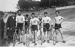 Archivo:Cycling at the 1920 Summer Olympics, Italian team, team pursuit