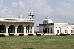 Archivo:Delhi, India, Khas Mahal 2, Red Fort
