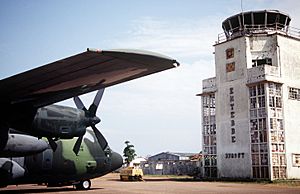 Archivo:Entebbe Airport DF-ST-99-05538