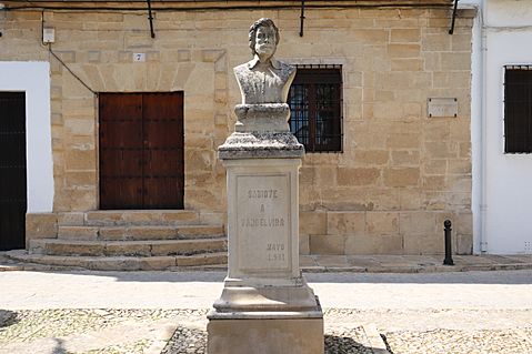 Estatua Alonso de Vandelvira