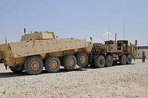 Archivo:HEMTT M984A4 wrecker