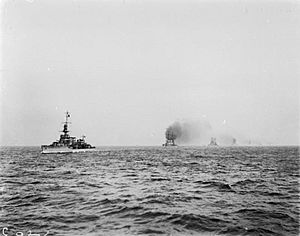 Archivo:HMS Cardiff leading the German high seas fleet