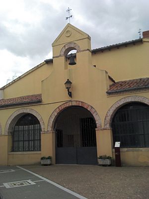 Archivo:Iglesia de Santa María Mansilla de las Mulas