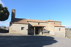 Archivo:Iglesia de la Natividad de Nuestra Señora, Villares de Jadraque