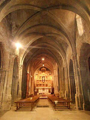 Archivo:Interior de la Colegiata de Caspe