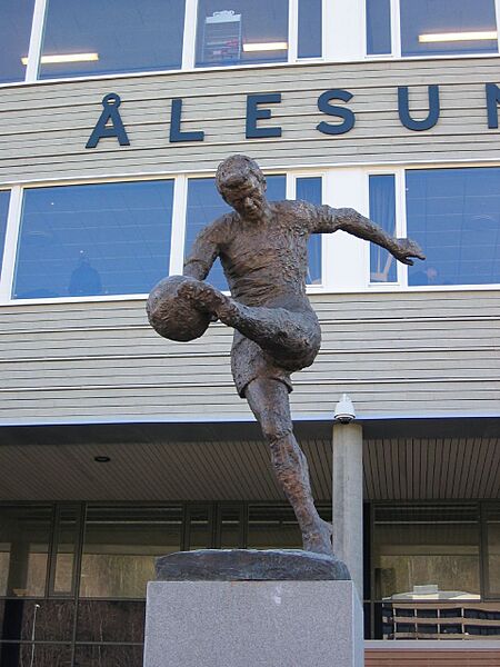 John Arne Riise (9589419)