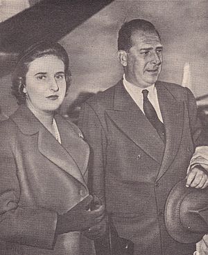 Archivo:Juan and Maria-Pilar
