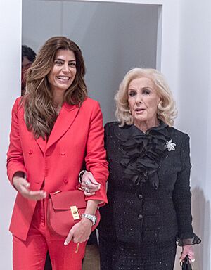 Archivo:Juliana Awada y Mirtha Legrand - Museo Nacional de Bellas Artes