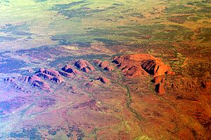 Archivo:Kata Tjuta Aerial