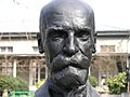 Le buste d'Émile Durkheim 03