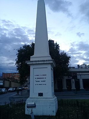 Archivo:Monumento Histórico al ÉXODO JUJEÑO