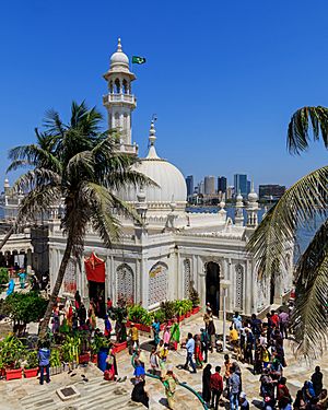 Archivo:Mumbai 03-2016 13 Haji Ali Dargah