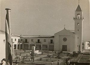 Archivo:Plaza Mayor (El Viar)