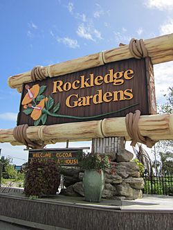 Road sign at entrance of Rockledge Gardens.jpg