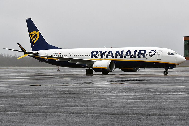 Ryanair, EI-HEZ, Boeing 737-8-200 MAX