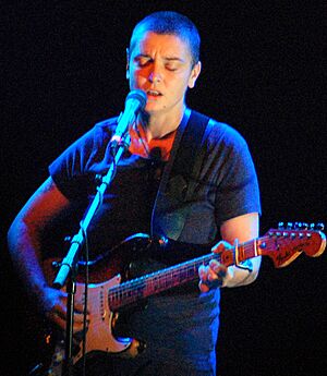 Archivo:Sinéad O’Connor (cropped)