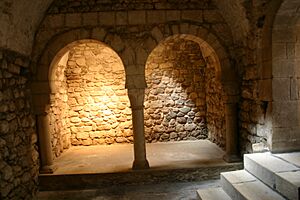 Archivo:Spain.Girona.Banys.Arabs.Frigidarium