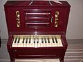 Upright toy piano