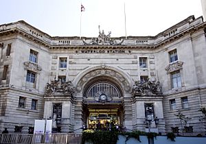 Archivo:Waterloo Station Victory Arch