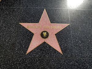 Archivo:Whoopi Goldberg Hollywood Walk of Fame Star (52918068679)