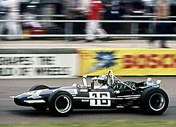 Archivo:1969 British Grand Prix P Courage Brabham BT26