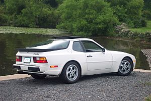 Archivo:1987 Porsche 944 Turbo