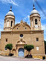 Archivo:Alcalá de Ebro - Iglesia de la Santisima Trinidad 1