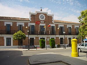 Archivo:Ayuntamiento de Paracuellos de Jarama