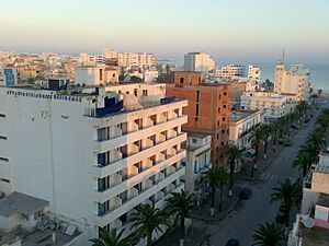 Archivo:Blick vom Buero in Sousse - panoramio