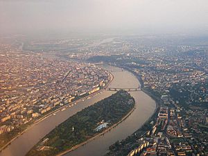 Archivo:Budapest by air