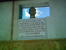 Archivo:Busto de Pedro Infante en Mérida, Yucatán 04