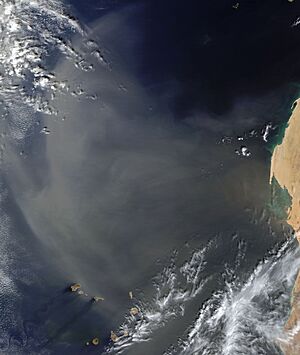 Archivo:Corriente de las Canarias y tormenta de arena 1