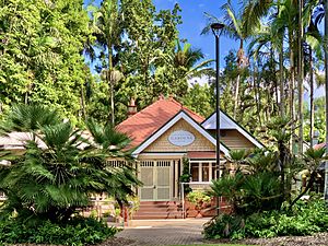 Archivo:Curator's house in the City Botanic Gardens, Brisbane, Queensland, 2020, 02