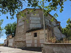 Archivo:Ermita de San Pedro, La Mata 02
