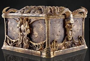 Archivo:GoW3 Pandora's Box
